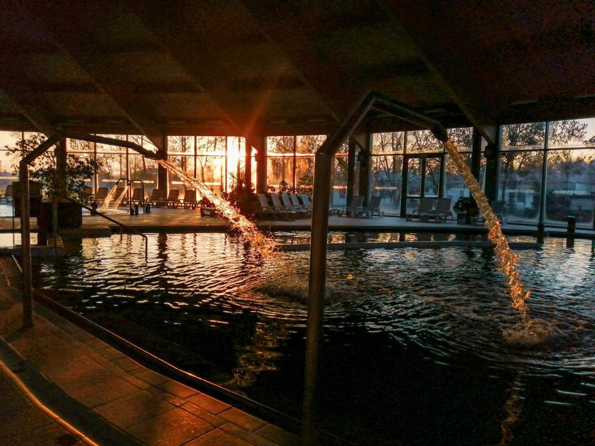 Hotel Kumania Kisujszallas Εξωτερικό φωτογραφία