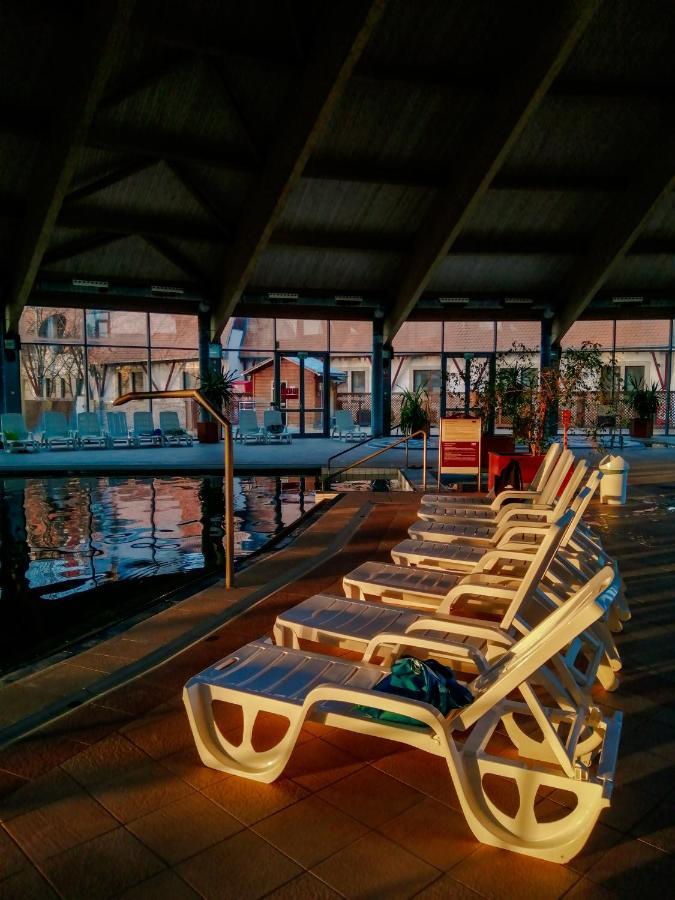 Hotel Kumania Kisujszallas Εξωτερικό φωτογραφία